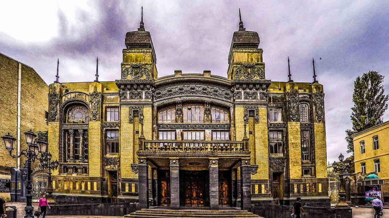 Opera və Balet Teatrı mart ayı üçün repertuarını açıqlayıb