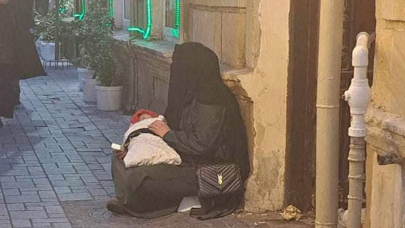 Dilənçilik ilə məşğul olan qadınlar körpələrini xüsusi dərmandərmanlarla yatızdırırlar?