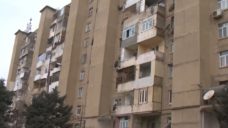 Rəsulzadə qəsəbəsində doqquzmərtəbəli binanın lifti baxımsız vəziyyətdədir