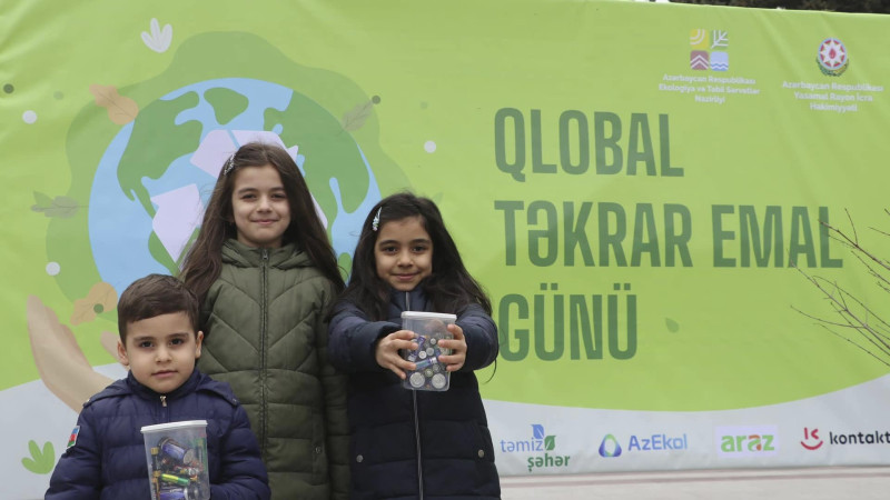 Hüseyn Cavid parkında “Tullantıları hədiyyələrə dəyiş” tədbiri keçirilib