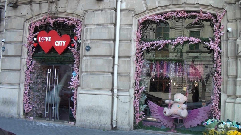 “Love City” kafesi fəaliyyətini dayandırıb - VİDEO