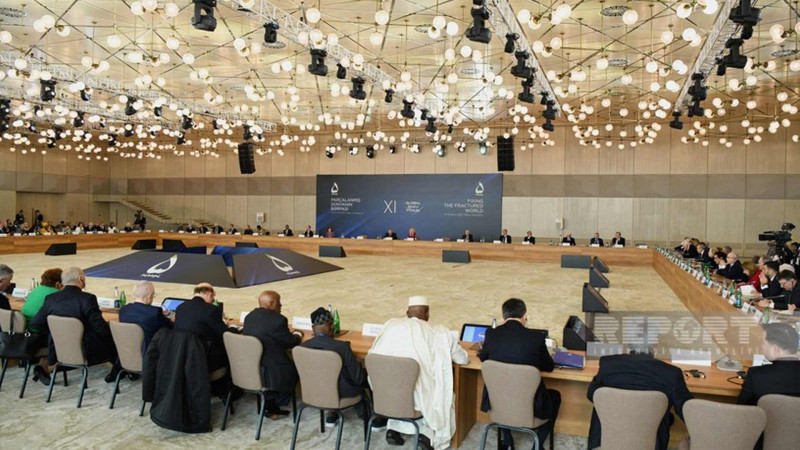 XI Qlobal Bakı Forumu davam edir