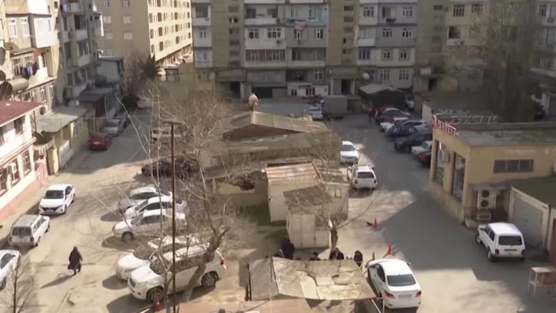 Yeni Yasamalda 12 bloklu evin məhəlləsində oturmağa belə yer yoxdur