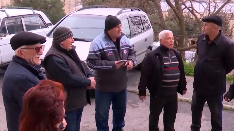 Yeni Günəşlidə baxımsız qalan küçə 10 ildir bərbad vəziyyətdədir