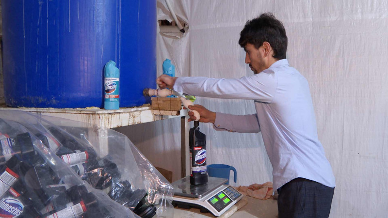 Bakıda saxta təmizləyici vasitələr və içkilər istehsal olunur – VİDEO