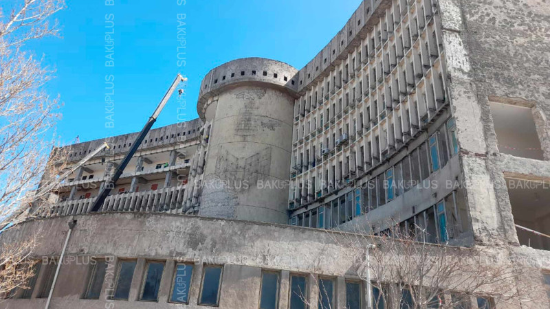 Bakıda “20 Yanvar” dairəsi yaxınlığındakı bina sökülür?