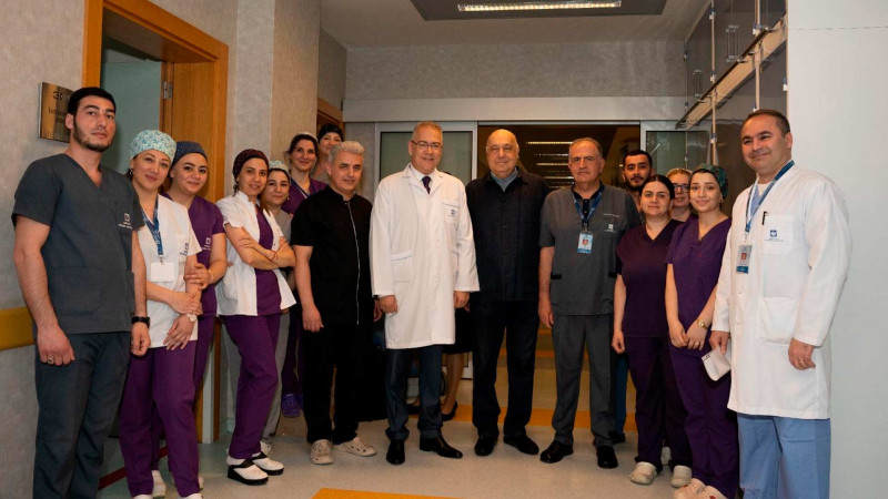 Xalq yazıçısı Çingiz Abdullayev xəstəxanadan evə buraxılıb