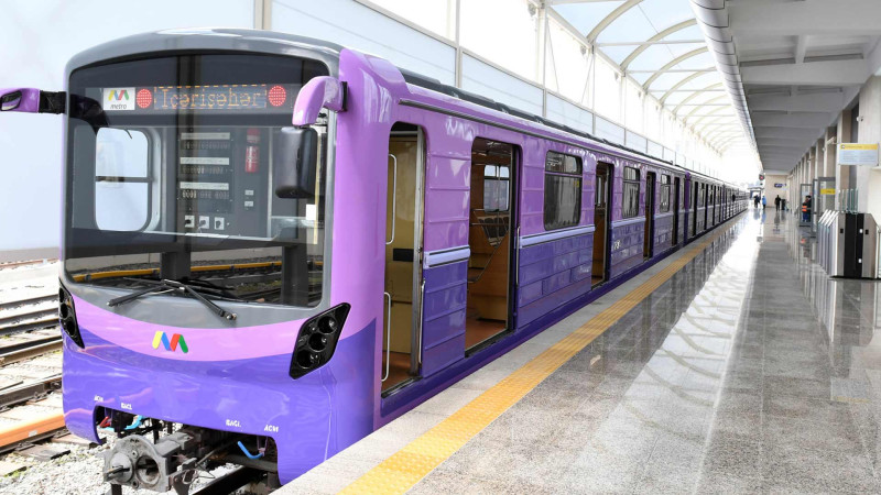 Metro qatarında nasazlıq yaranıb