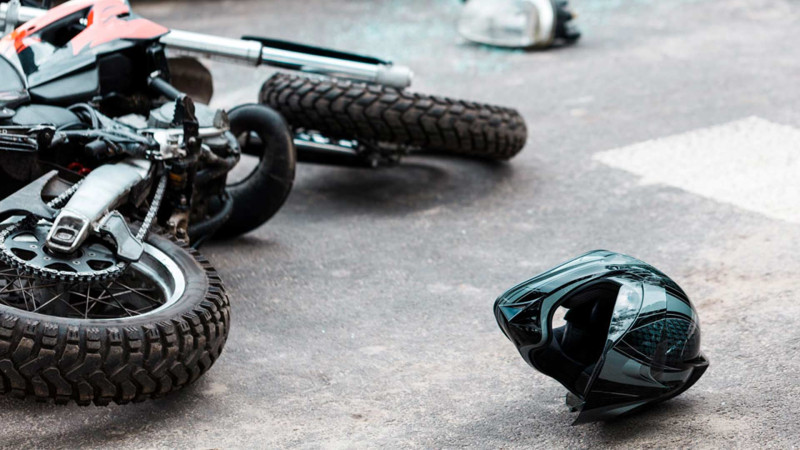 Azadlıq prospektində moped sürücüsü qəzada ölüb