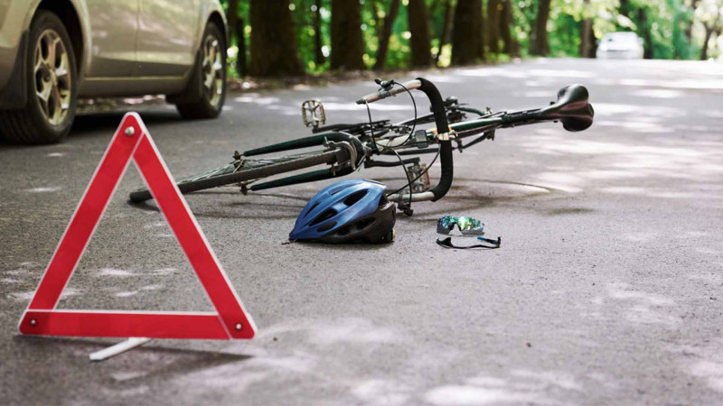 Xətaidə gənc velosipedçi qəzaya düşüb