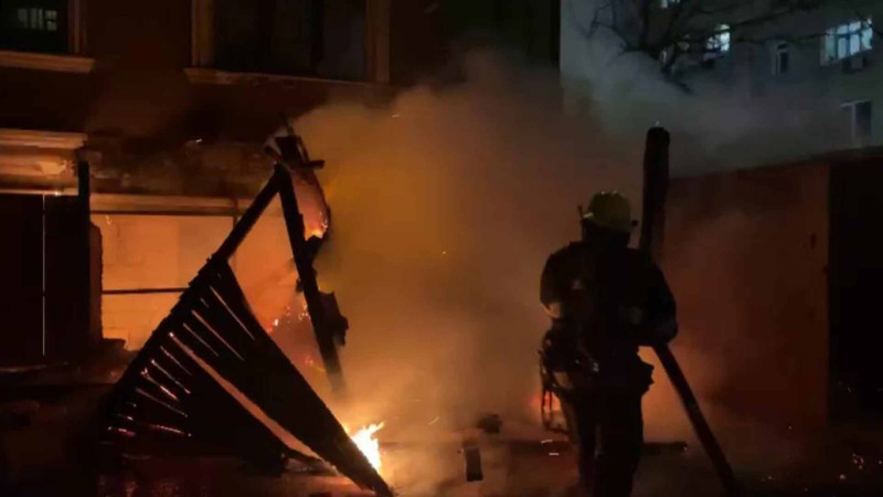 Səbaildə onsəkkizmərtəbəli yaşayış binası yana bilərdi