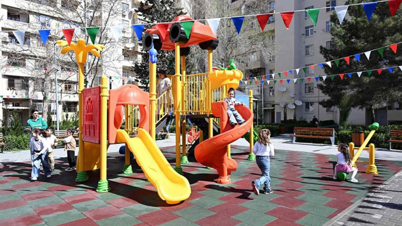 Sabunçu rayonunda “Bizim həyət” sakinlərin istifadəsinə verilib