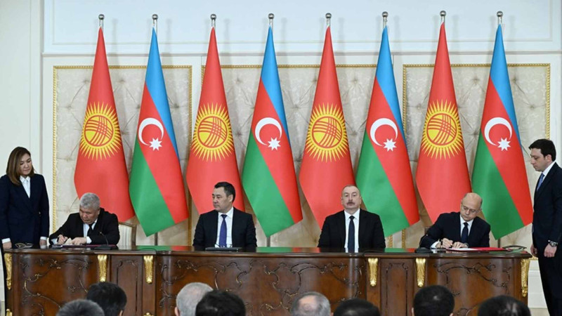 Qırğızıstanın prezidenti Bakıda səfərdədir