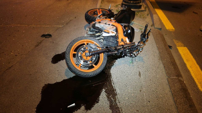 Türkanda motosiklet və avtomobil toqquşub