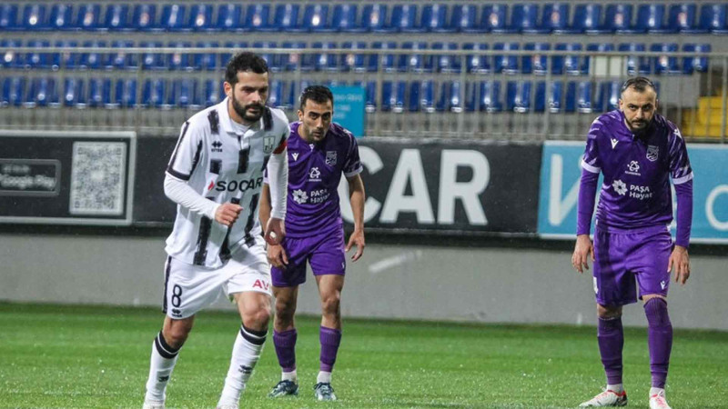 “Neftçi”nin futbolçusu yubiley qola imza atıb