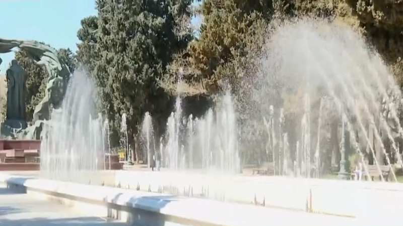 Bakıda fəvvarələrin fəaliyyəti start götürüb – VİDEO