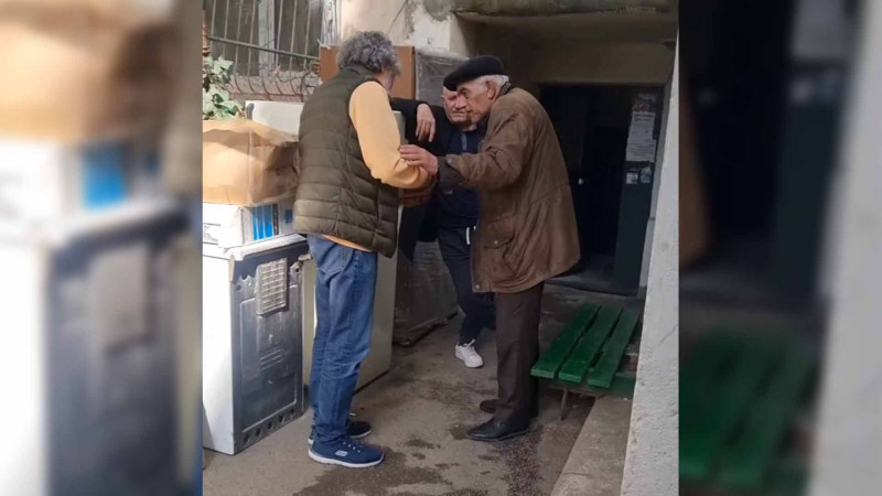 Çöldə qalan alimə yardım edilib – YENİLƏNİB