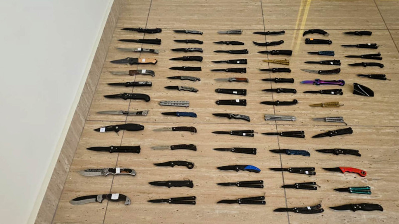 Bakının 3 rayonunda kəsici alətlər mağazalardan müsadirə edilib