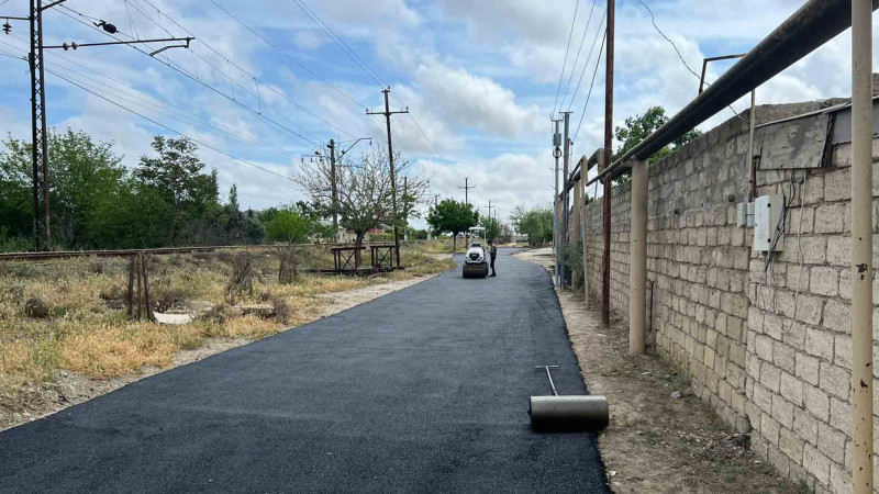 Yeni Suraxanıda küçə asfaltlanır