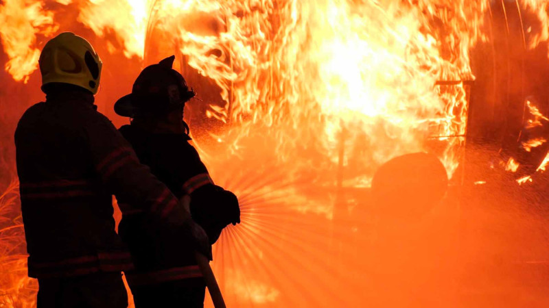 Xətai rayonunda yük avtomobili yanıb