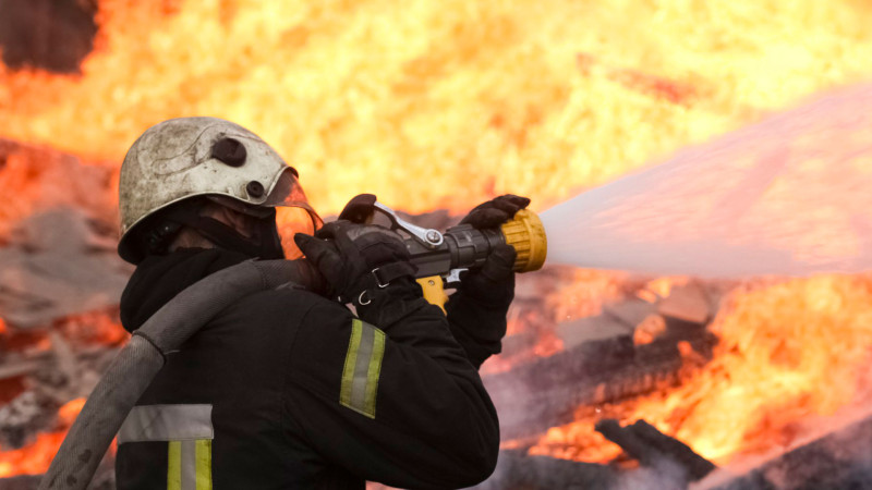 Binəqədi rayonunda emalatxanada yanğın olub