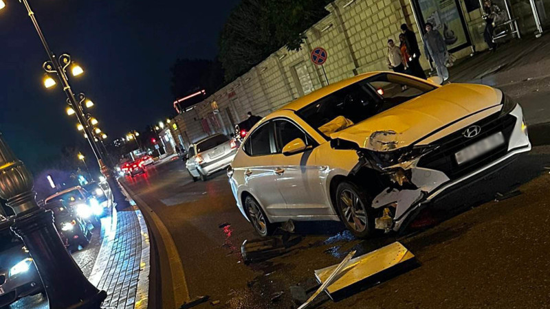 Badamdarda 3 avtomobil toqquşub