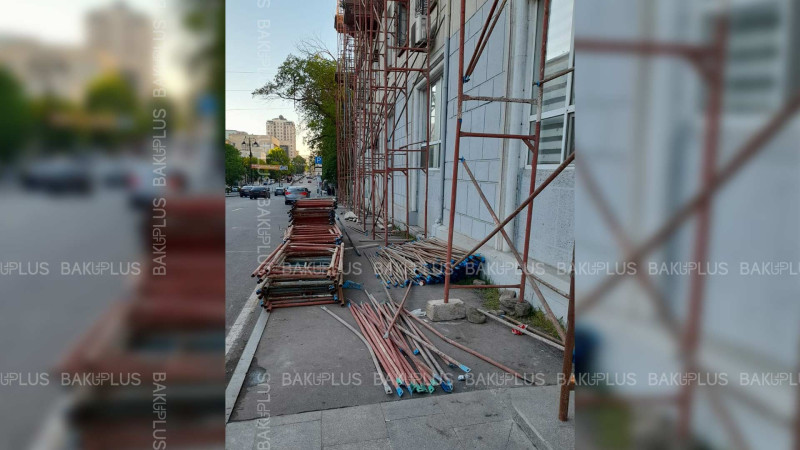 Nəsimi: Səməd Vurğun küçəsində binanın fasadı təmir olunur