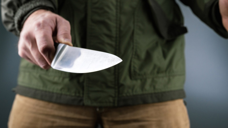 Sabunçuda 2 qonşunun davası bıçaqlanma ilə bitib