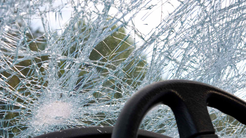 Xəzərdə 2 avtomobil toqquşub