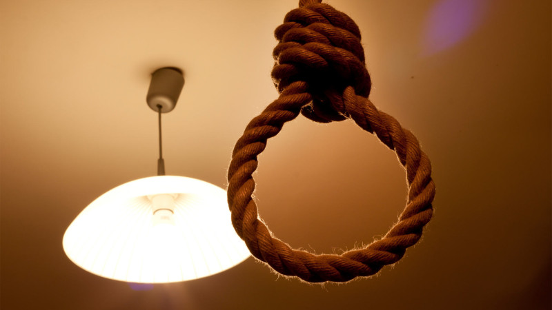 Buzovnada əcnəbi vətəndaş intihar edib