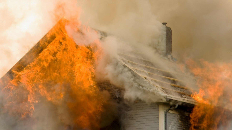 Sabunçu rayonunda birmərtəbəli evdə yanğın olub