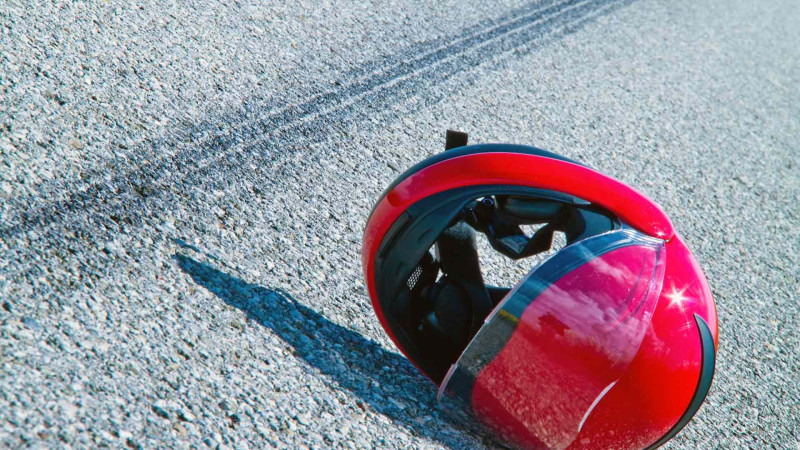 Nizamidə gənc motosikletçi qəzaya düşüb