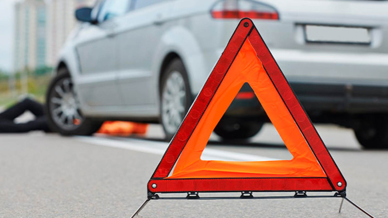 Binəqədidə avtomobil qadını vurub