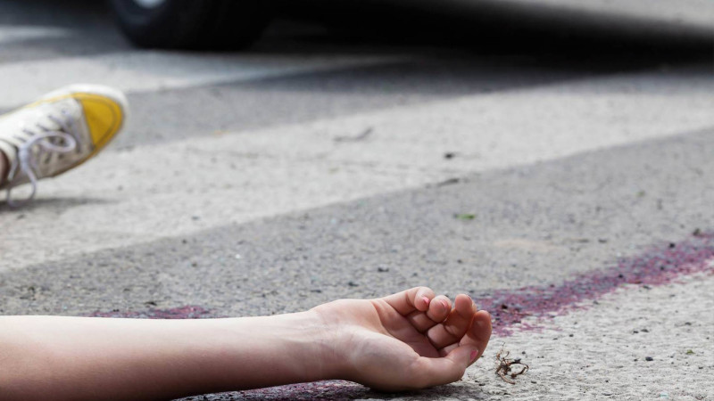 Yasamalda qadını maşın vurub