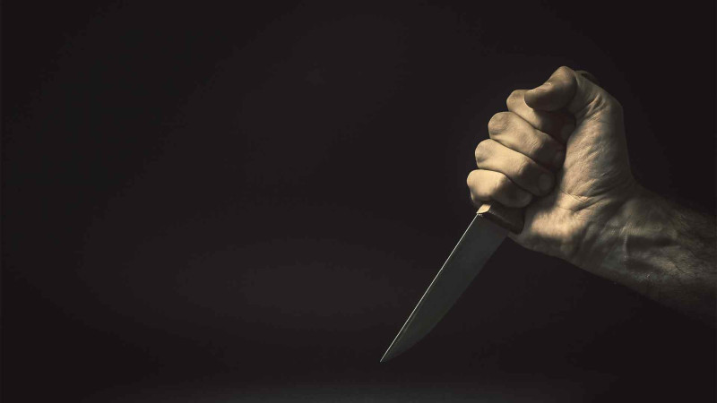 Hövsanda kişi bıçaqlanıb