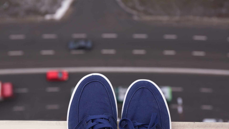 Yasamalda yaşlı kişi intihar edib