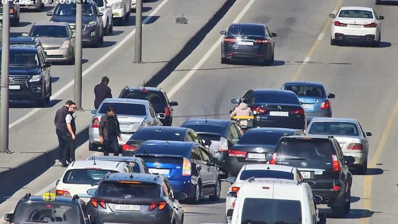 Bakının 2 prospektində yol qəzası baş verib