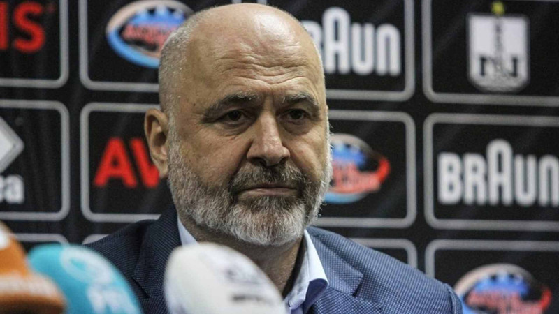 “Neftçi” futbol klubunun məşqçisi vəzifəsindən ayrılıb