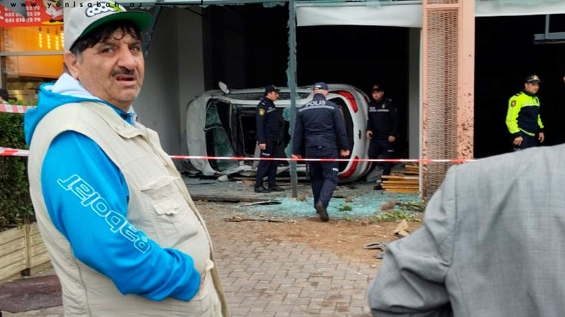 Nərimanovda ağır qəza: avtomobil obyektə “girib” – VİDEO