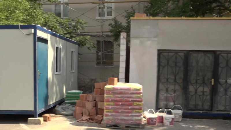 Pəncərələri açıb divarla rastlaşırsan: sakinlərin şikayətləri niyə cavabsız qalır? – VİDEO