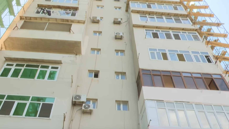 “Dəmiryolçular binası”nın sakinlərinə bir aydır ki, isti su verilmir – VİDEO