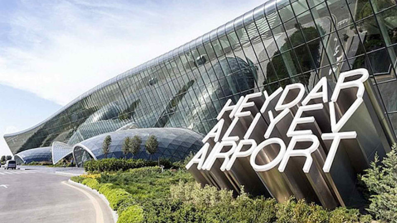 Beynəlxalq axtarışda olan 2 nəfər Bakı aeroportunda saxlanılıb
