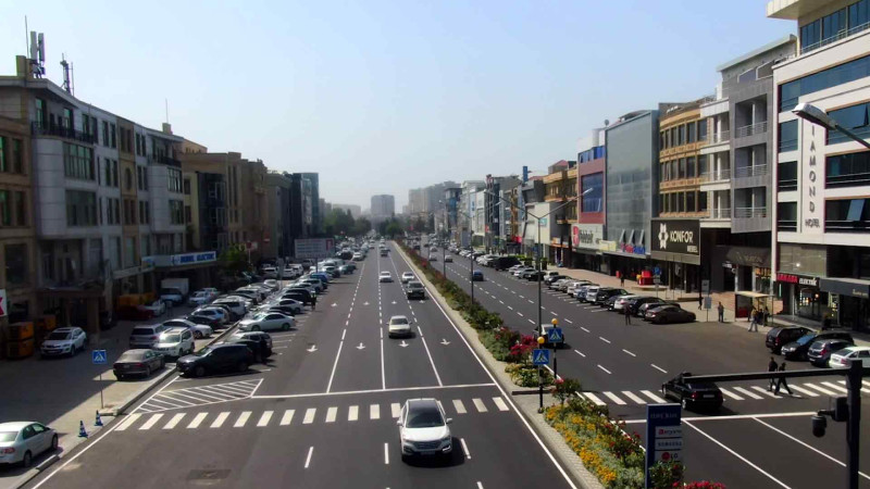 Nərimanov: Əhməd Rəcəbli küçəsi əsaslı şəkildə təmir olunub