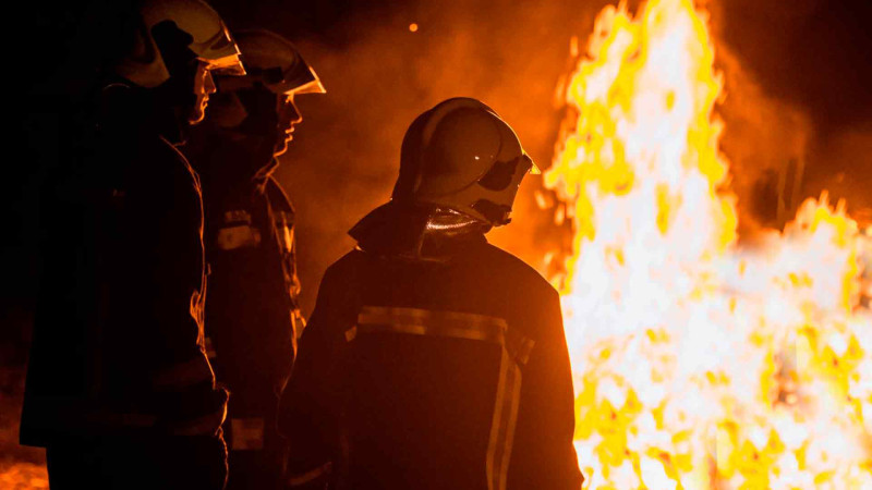 Binəqədidəki avtomobil təmiri sexində yanğın olub