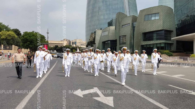 Bu gün Bakıda hərbi qulluqçuların nizami yürüşü və orkestrlərin çıxışı keçiriləcək