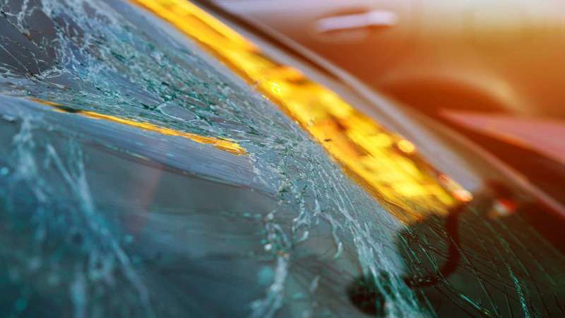 Nəsimidə avtoqəzada piyadanın beli sınıb