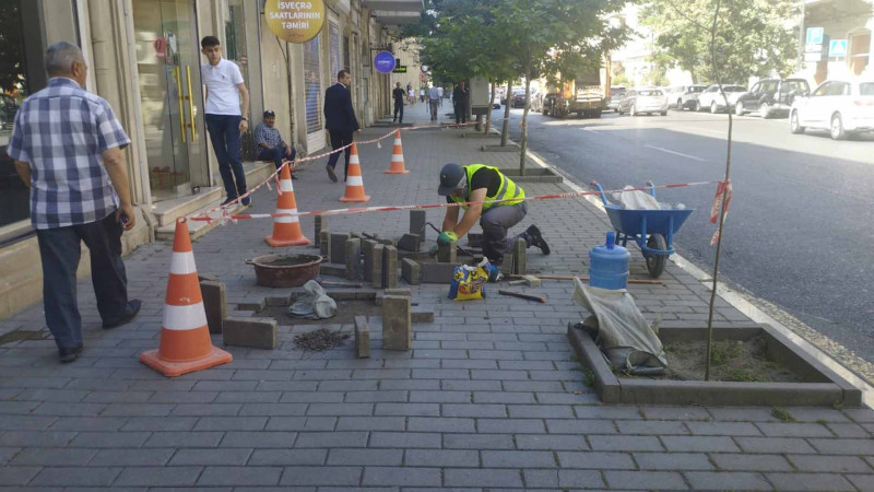 Nəsimidə piyada səkiləri təmir olunur