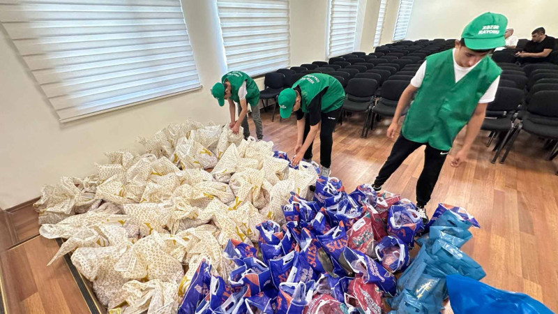 Xəzər rayonunda Qurban bayramı ilə əlaqədar sovqat paylanılıb