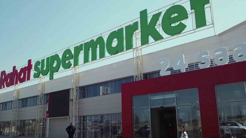 Zabratda mağazadan oğurluq edən şəxs satıcılara xəsarət yetirib