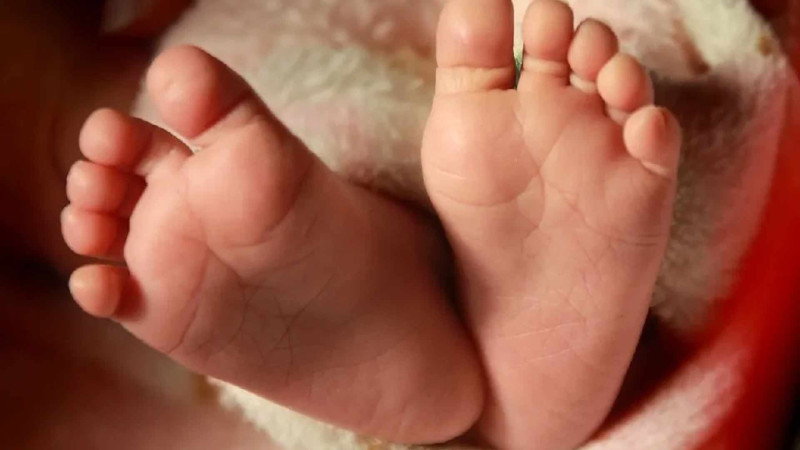 Körpənin valideynləri axtarılır